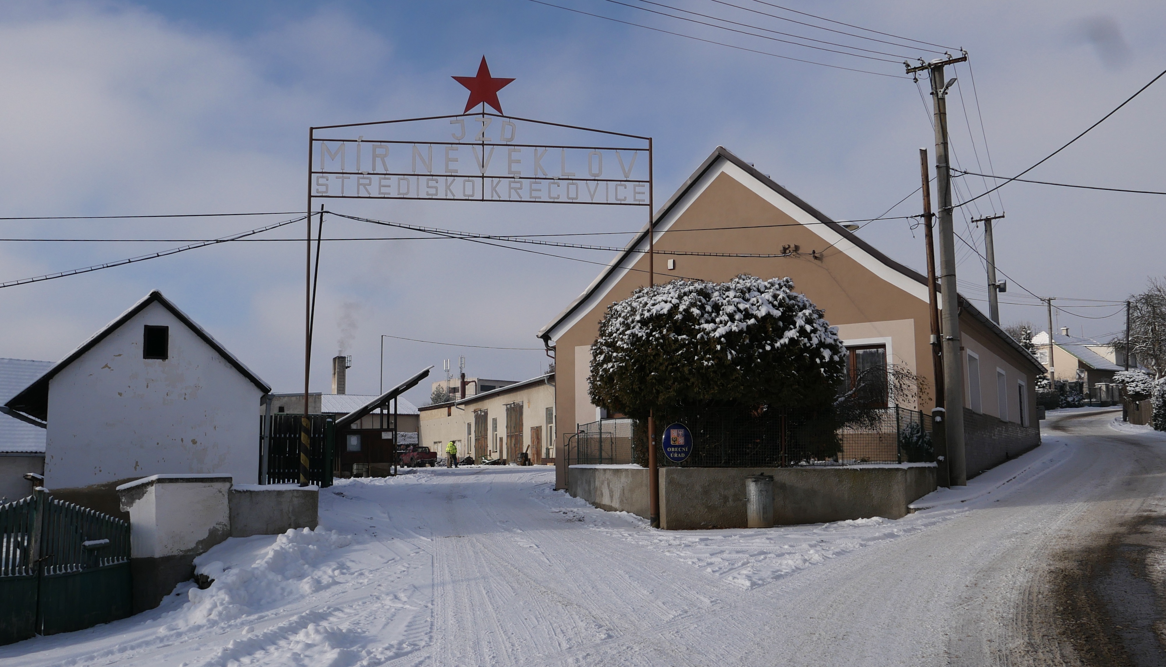 Známý pohled na Křečkovice z filmu Vesnička má středisková